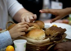 Normal_brood_kinderen_eten_lunch_ontbijt